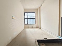 马滩地铁口 45平毛坯公寓 可办公做库房都可以 1400急租