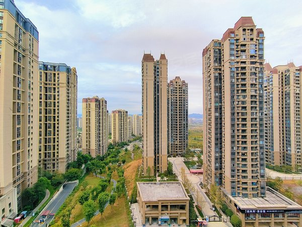 重庆渝北照母山恒大世纪城渝北区 恒大世纪城三期 二房 2600元月出租