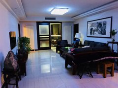 莱芜钢城钢城城区出租凤凰园160平3室2厅2卫精装拎包入住年租3万出租房源真实图片