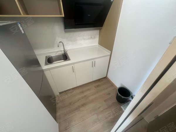 海宁海宁市区海洲海宁人民广场人民广场爱琴海楼上 精装1室 民用水电全新家电 包物业网络带出租房源真实图片