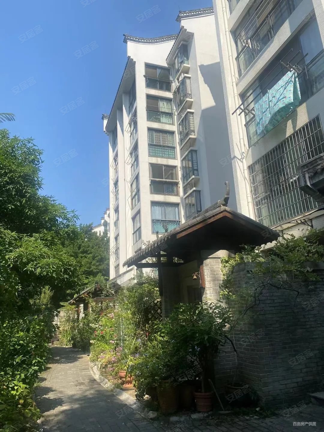 兴佳清华坊4室2厅2卫156.8㎡南北188万