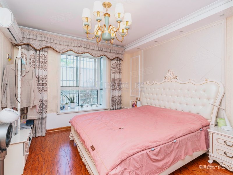 怡水嘉园 装修豪华保养好 近地铁 交通便利 近医院 商品住宅