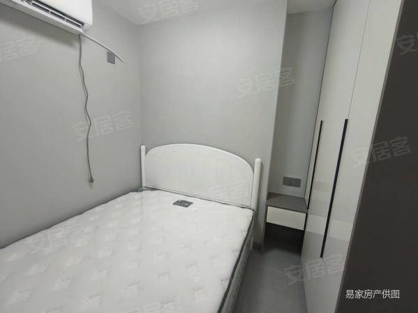 绿城江南里4室2厅2卫115㎡南北76万