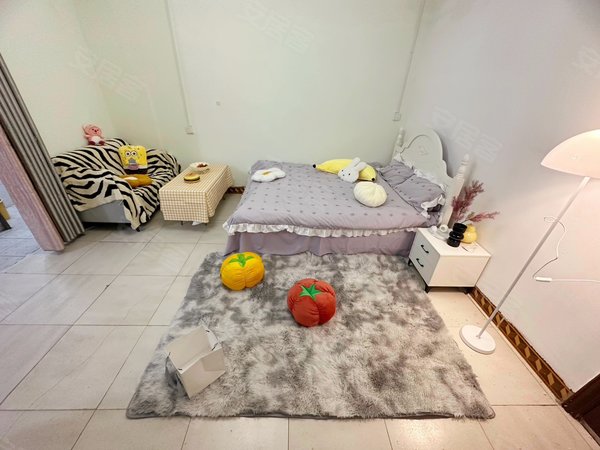 南宁西乡塘明秀路聚秀园近地铁秀灵路,广西大学聚秀园,大单间民用水电 押一付一出租房源真实图片