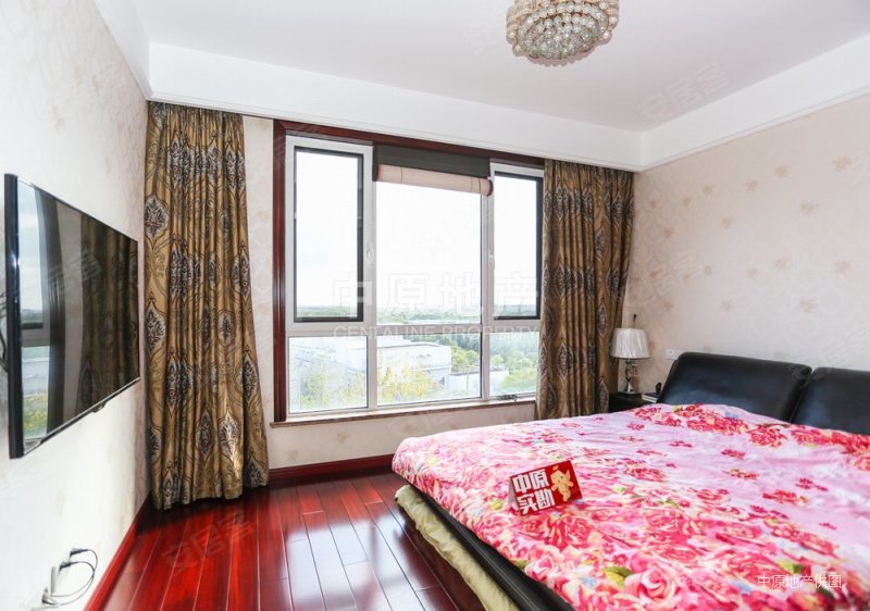 上海常发豪庭国际3室2厅2卫137.85㎡南640万