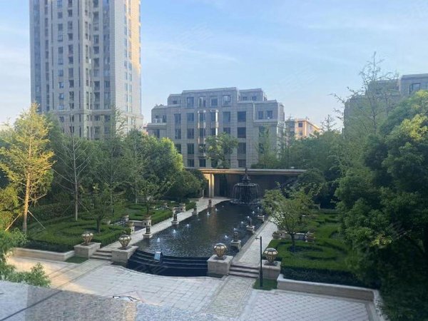 杭州上城南肖埠世茂天宸世茂天宸 临近华家池校区 户型 目前出租 超大