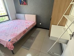 超大卧室2米床 1400月张郭庄地铁旁2公里璟博苑小区