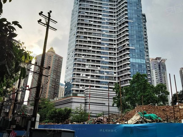 深圳罗湖东门东门天地大厦虽是小小一间但总算有个歇脚的地方了 城市