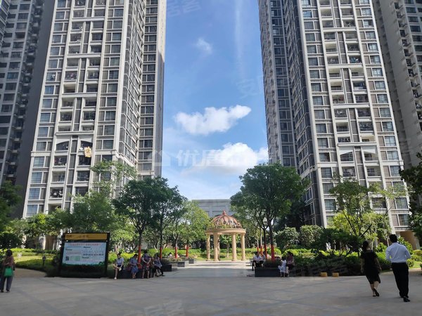 南宁良庆良庆周边阳光西岸阳光西岸 2室1厅1卫 1100元月 64平 配套