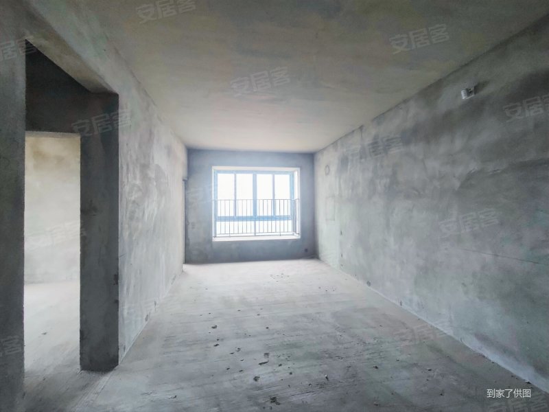 白瓢的机会来了哦 轻轨站50米 熙地锦绣城3房 住家安静