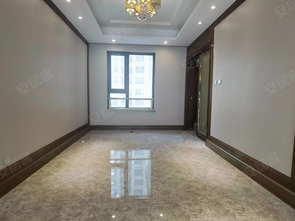 天津河东富民路恒大帝景恒大帝景 头排 可办公 5室大平层 精装一梯一