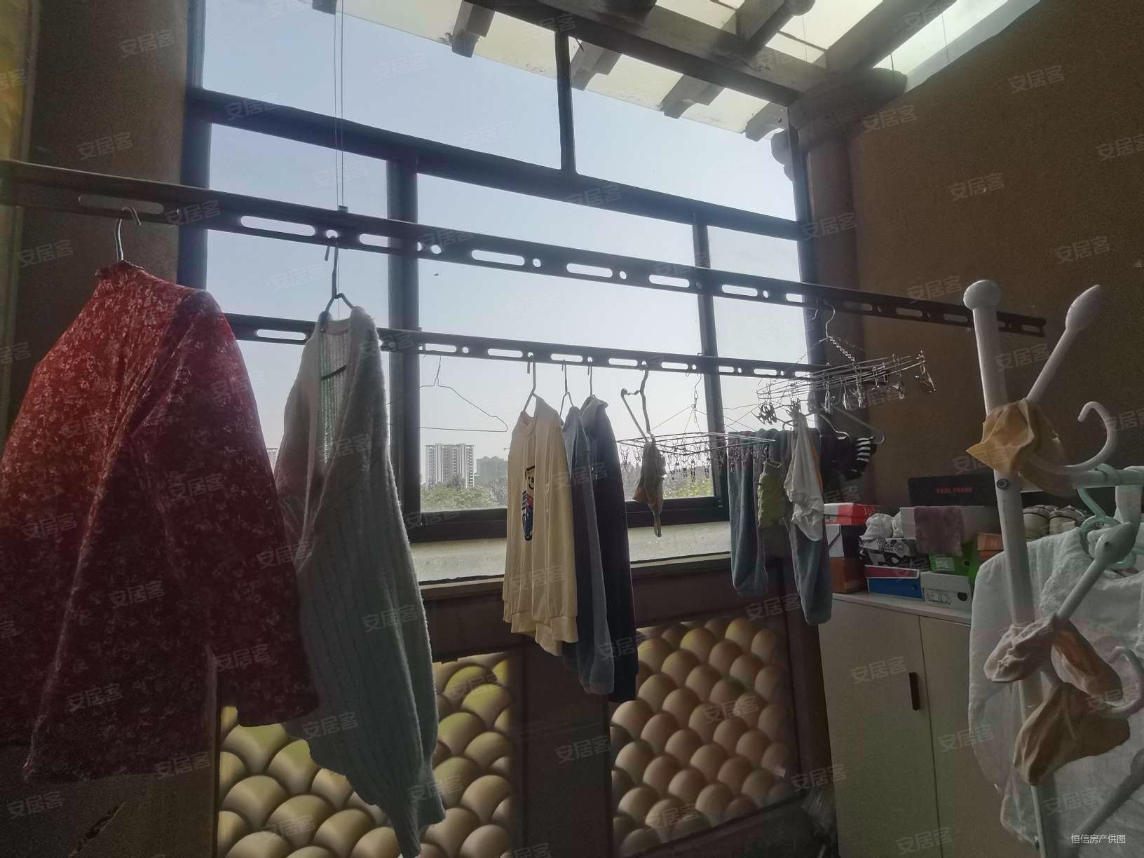 盛唐御园3室2厅2卫125㎡南北75万