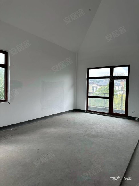 钱湖比华利别墅