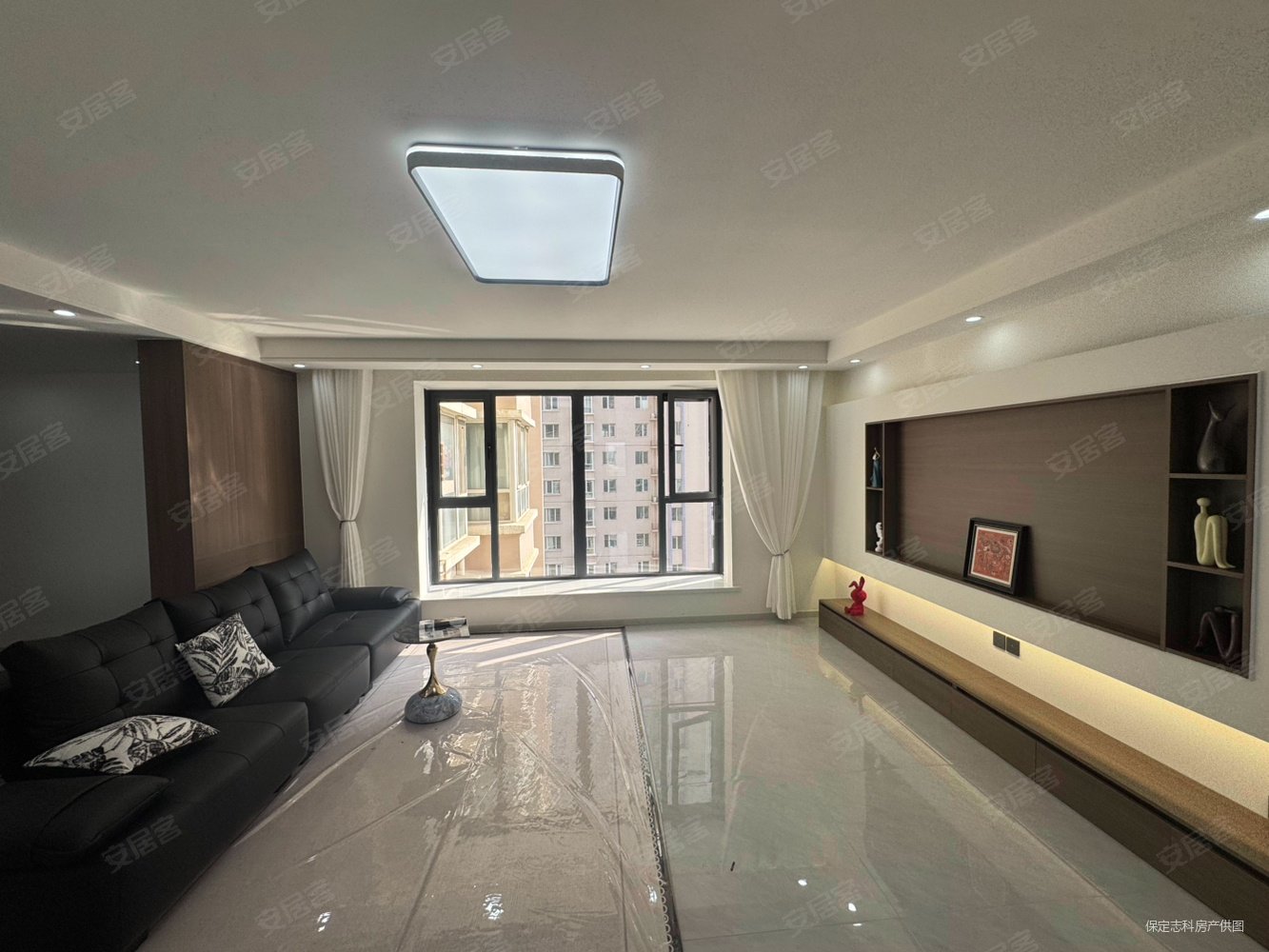 维多利亚夏郡4室2厅2卫162㎡南北115.8万