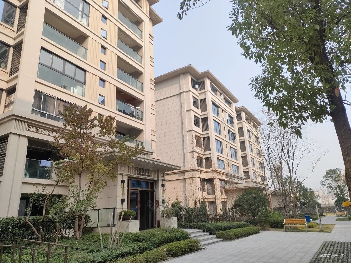 江州锦云4室1厅2卫118.65㎡南140万