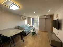 信阳浉河和美广场天润旁精装公寓 可短租可押一付一出租房源真实图片