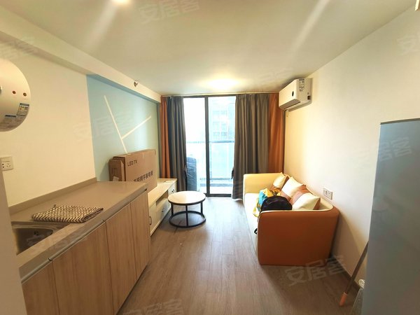 永荟广场 永旺南方医院旁 月租单身情侣公寓 急租随时看房