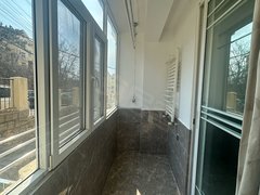 青岛市南八大关红岛支路小区 2室1厅1卫出租房源真实图片