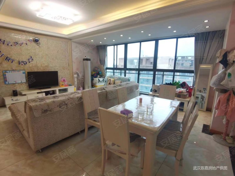 急售江夏客厅正地铁口清江泓景好楼层湖景房证满二