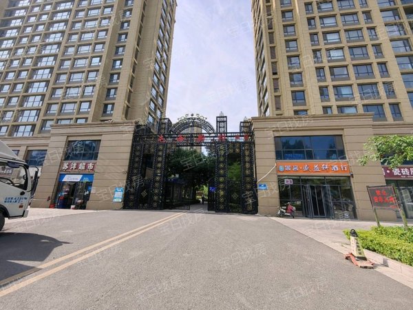 安丘屯西新村(南区)1499y电梯 6楼精装四室 免物业