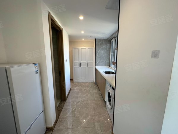 广场附近一室精装全配拎包入住交通便利随时看,莲湖租房-西安58安居客