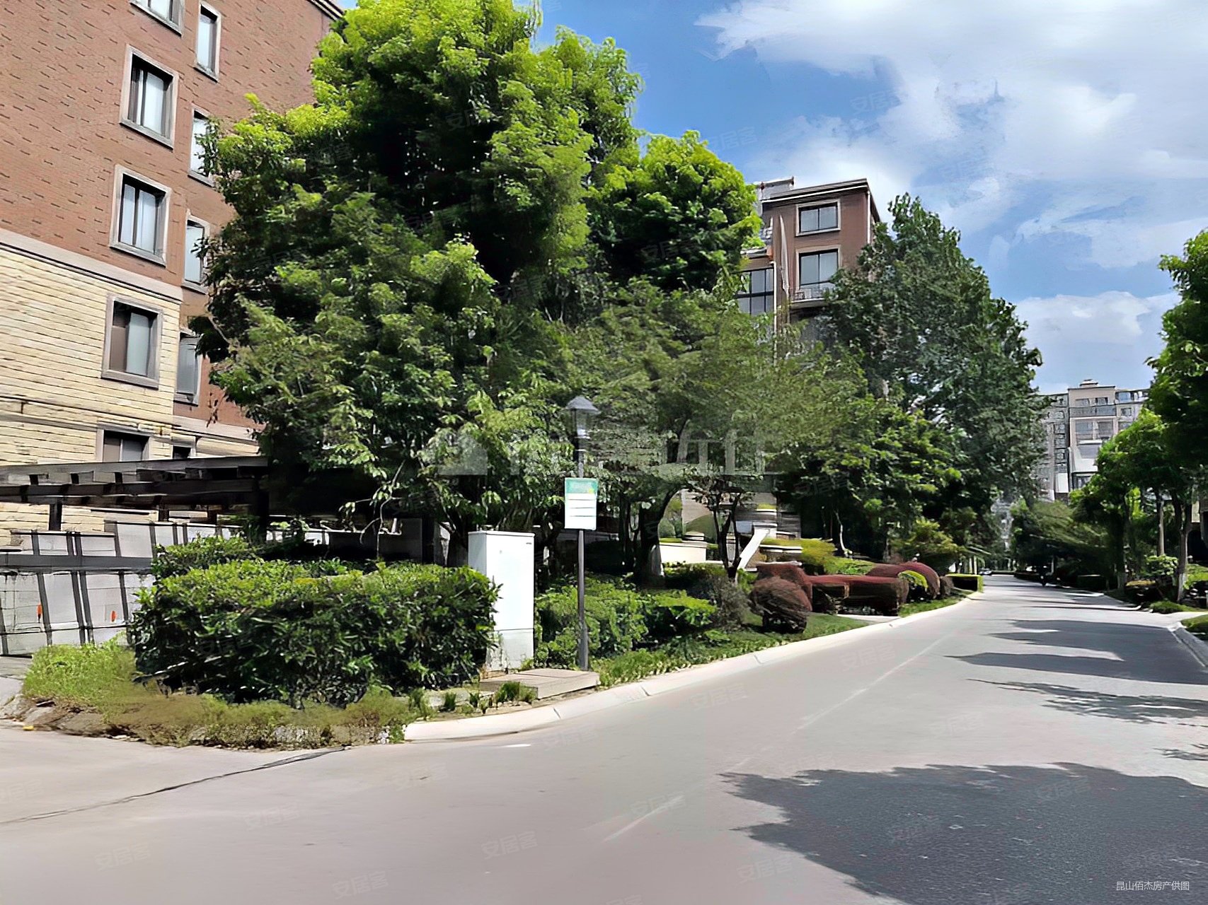 东晶国际豪华装修大三房满两年诚售