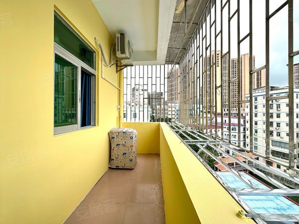 深圳宝安石岩官田老村地铁6号线 直达南山 龙华  官田村 精装一房一厅