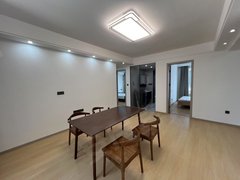 南阳宛城宛城城区可压一付三 中心医院旁 君恒世界里 精装三室 随时看房出租房源真实图片
