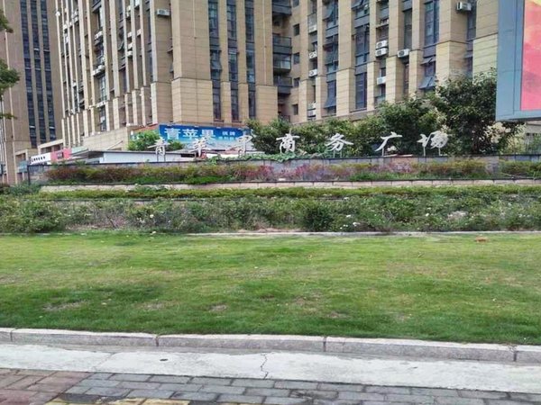 可短租718日可押一付一中医院高鑫广场燃气做饭