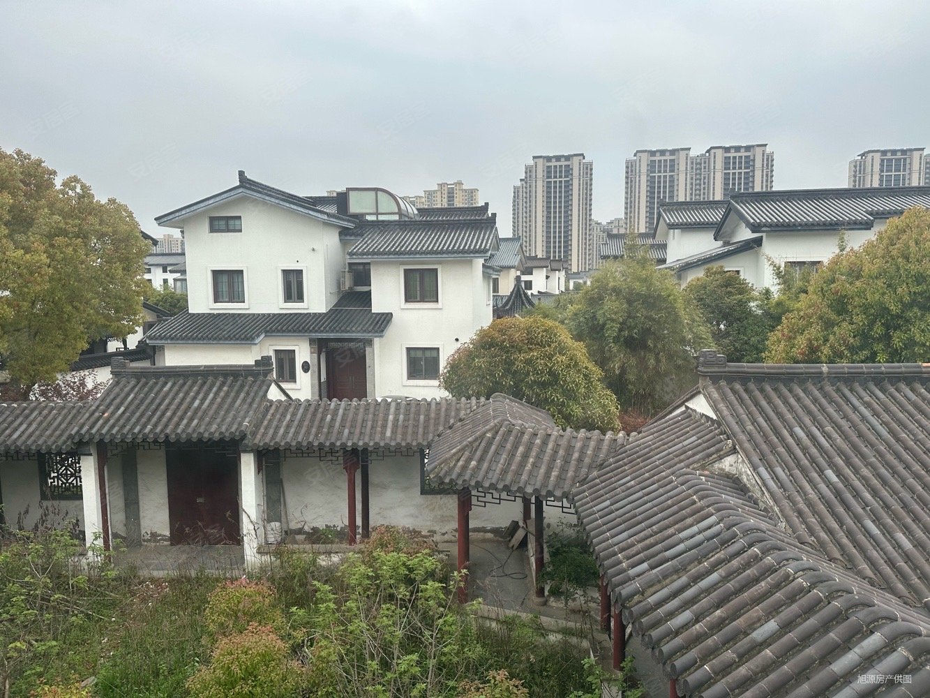 常熟花园 独栋别墅 位置好 场地大 325平 1580万