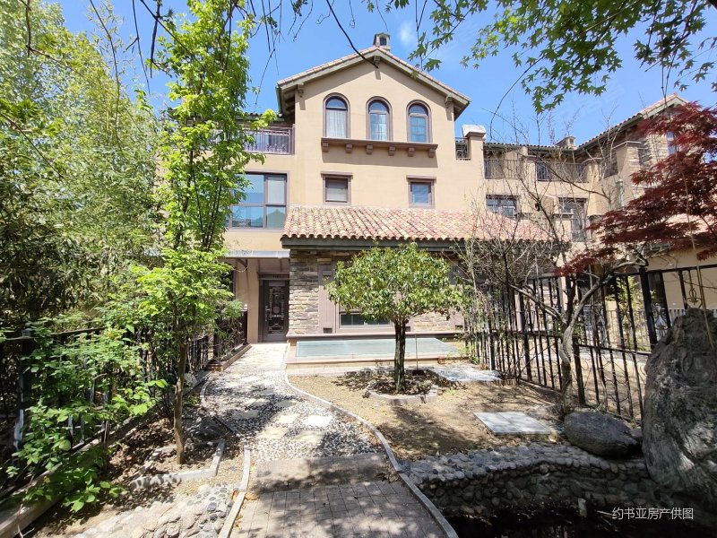 蓝谷联排别墅  温泉水入户  前排位置好