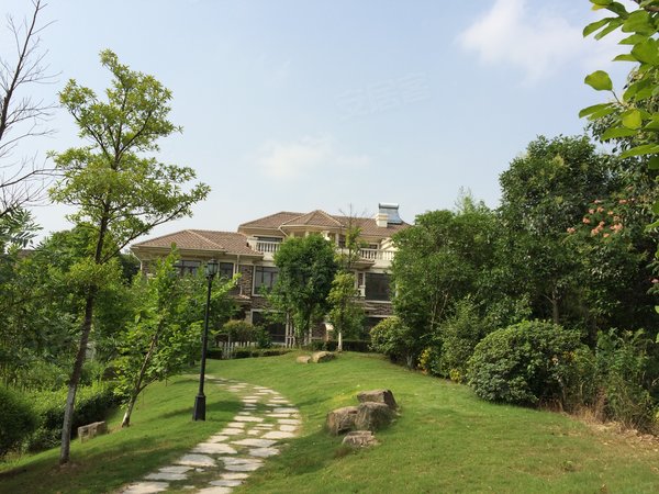 昆山花桥香榭丽大道绿地21城b区(别墅)b区美式别墅,康桥家长优选,4室3