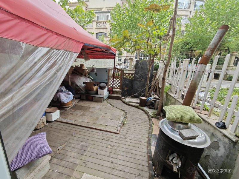 远洋假日叠拼别墅一前后带大院三室两厅两卫豪华装修上下200平