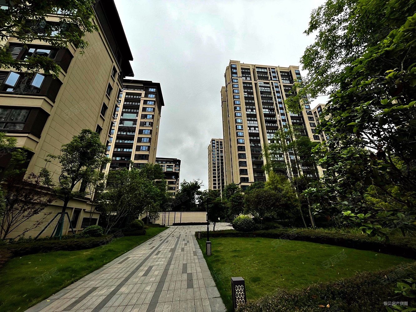 美的金科郡北区3室2厅2卫91㎡南110万