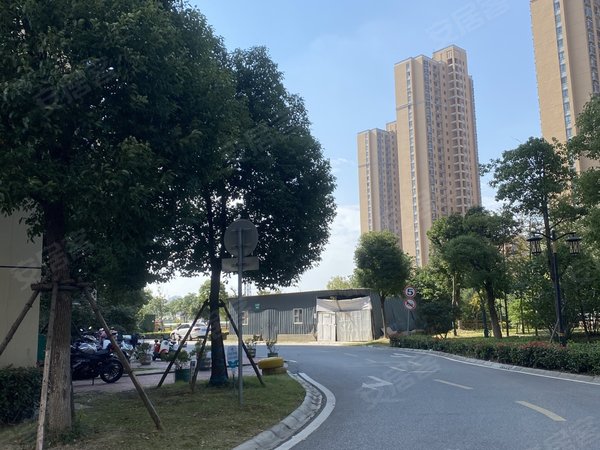 无锡惠山前洲御景名仕苑出租前洲五洲国际旁边精装两房家具齐全有钥匙