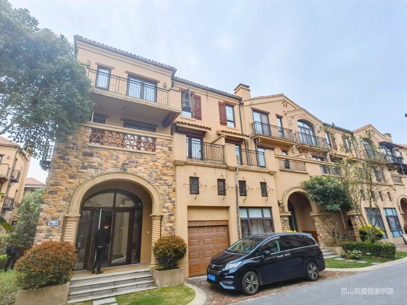 环沪长泰淀湖观园联排别墅高品质社区