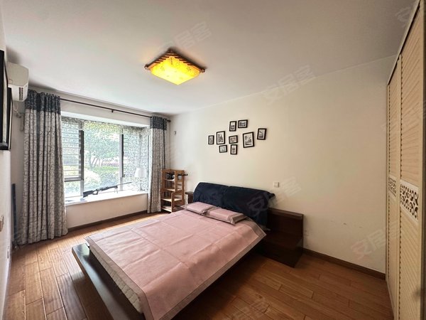 越湖名邸大三房朝南,4号线蠡墅地铁口.越湖名邸幼儿园