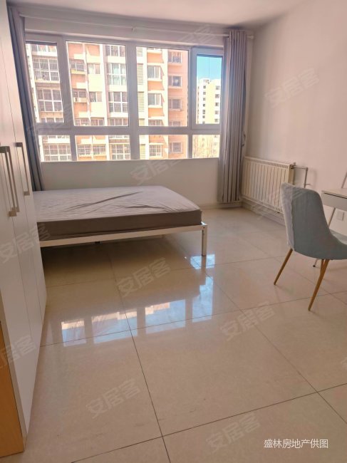 宸欣家园中间楼层刚需两居出行方便装修好商品住宅