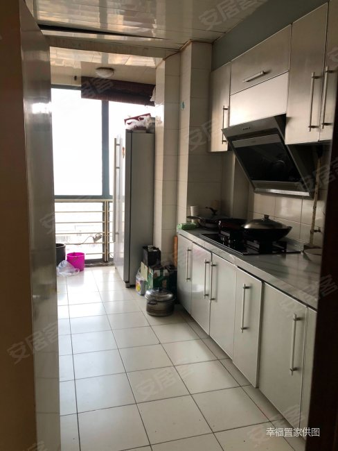 九棵树地铁旁 蓝山国际电梯三居 双卫业主急售看房方便