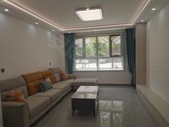 喀什喀什市喀什城区金河湾二期一层,3室2厅全新装修瓷砖年租2万2押金3千出租房源真实图片
