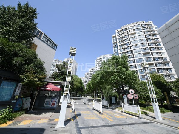 苏州高新区科技城水秀苑精装3室水秀坊押一付三整租132平3500出租房源