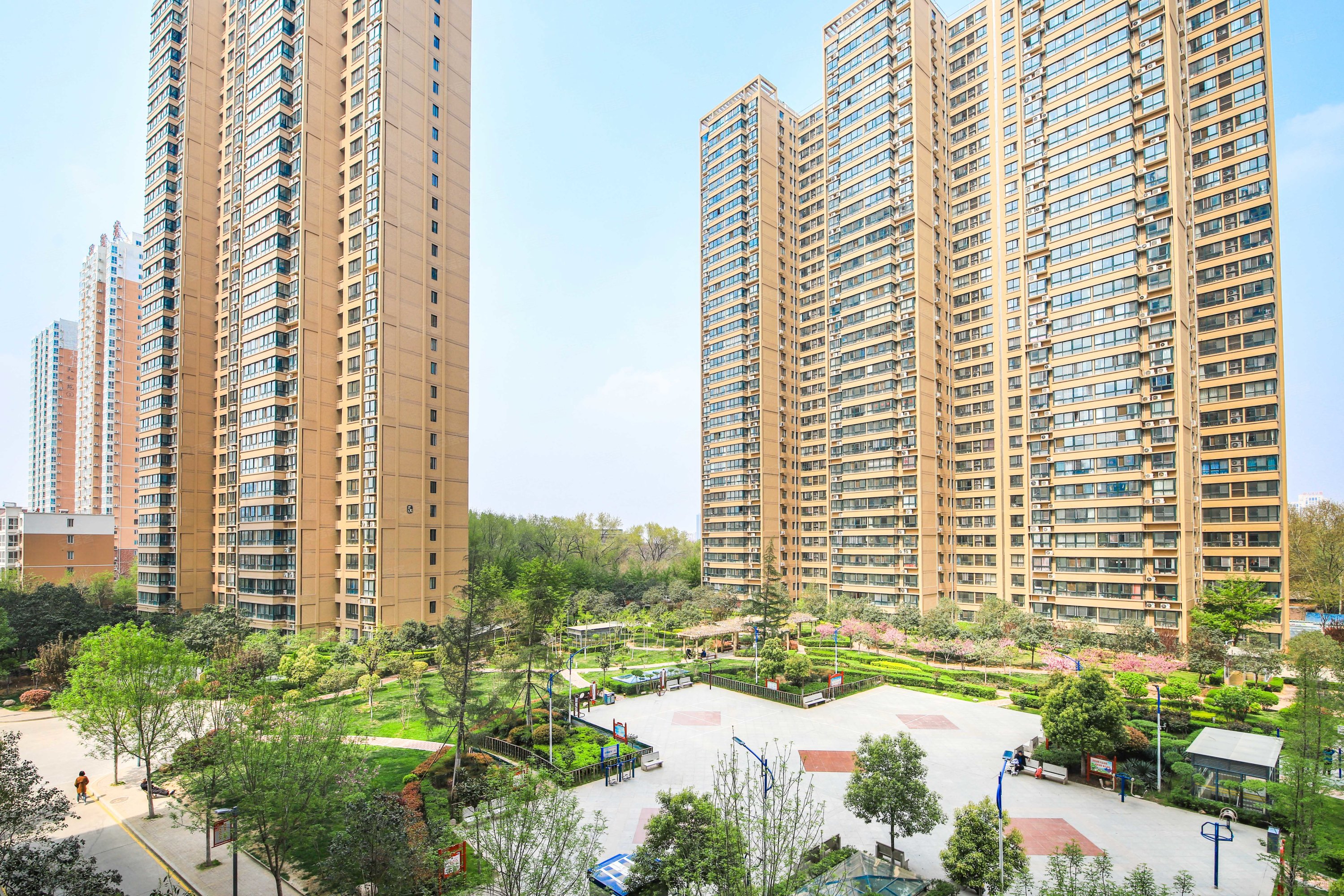 有钥匙随时看房大两居电梯房低密度社区产权清晰小区新