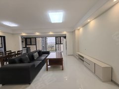 德阳旌阳城南吾悦华府，精装套四，家具家电齐全，有空调，伶包入住，出租房源真实图片