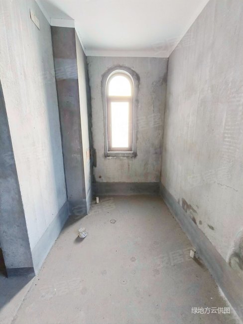 绿地兰宫端户别墅花园大位置好值得考虑的一套别墅