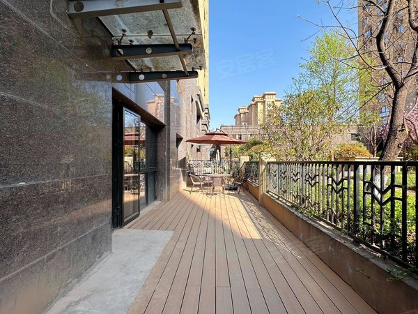 南湖租房,无中介费 w酒店 曲江南湖 金地广场 一楼带花园 金水湾,曲江