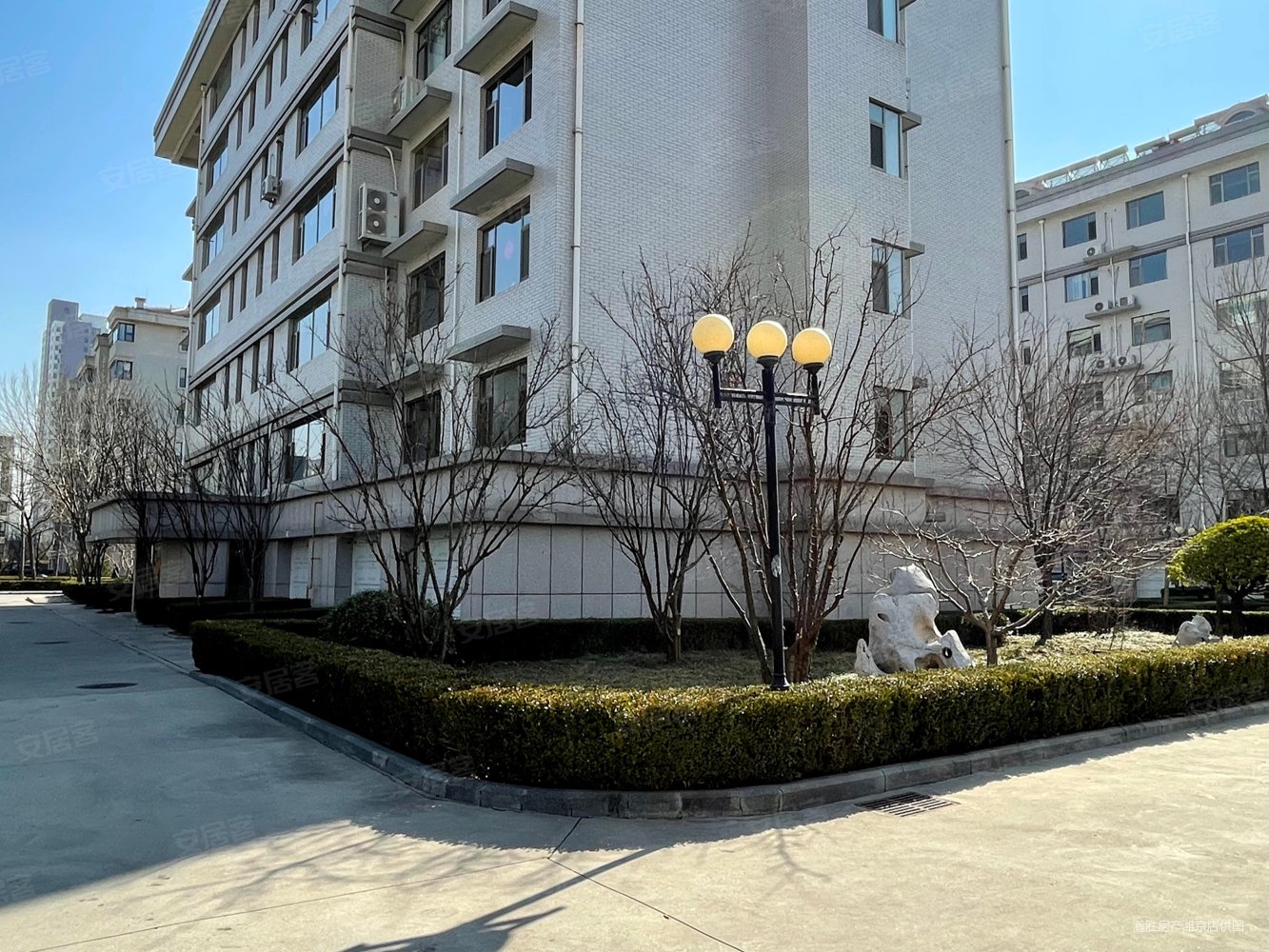 五洲花园电梯房,三室全明户型,客厅带飘窗楼层好有视野,急售