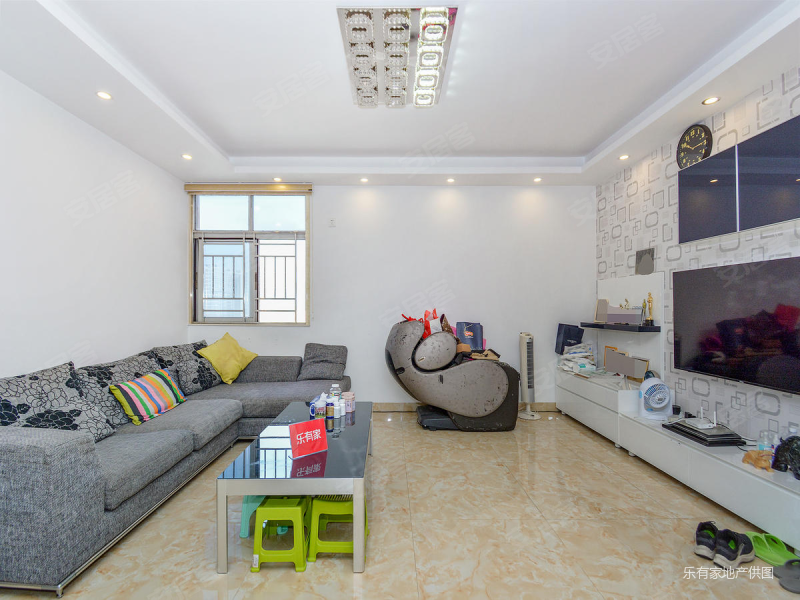 新出笋盘 福外中小景秀 101平大三房 5字头,景鹏大厦,