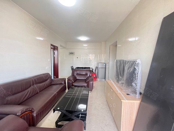 泉州鲤城浮桥泉州中骏商城泉州南环路银河旁中骏商城白宫楼上二房配套