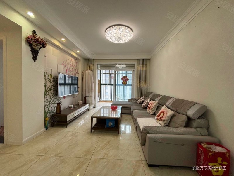 有车位京冠北城华府三房精装修拎包入住