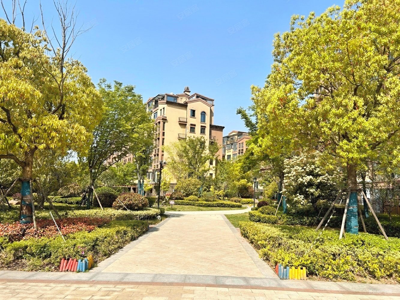 房东不在无锡发展 去宁波发展了,阳光100阿尔勒莱蒙湖畔二手房,320万